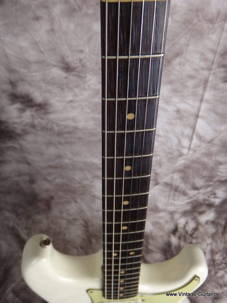 Fender_Straocaster_1964_Olympic_White_Refinsih-007.JPG