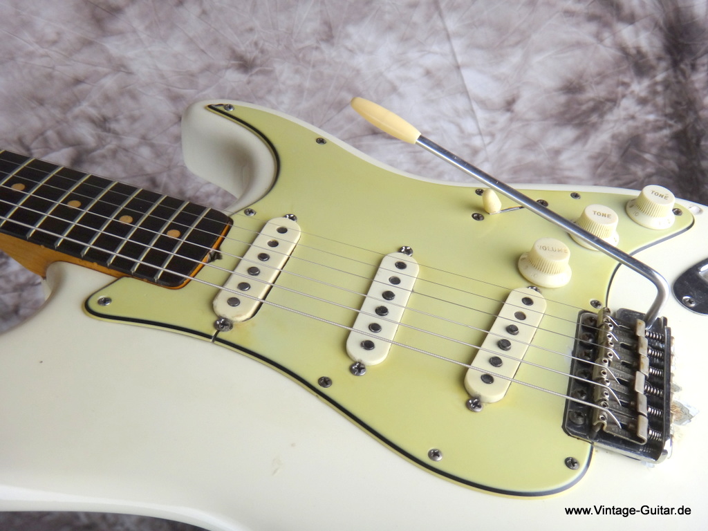 Fender_Straocaster_1964_Olympic_White_Refinsih-009.JPG