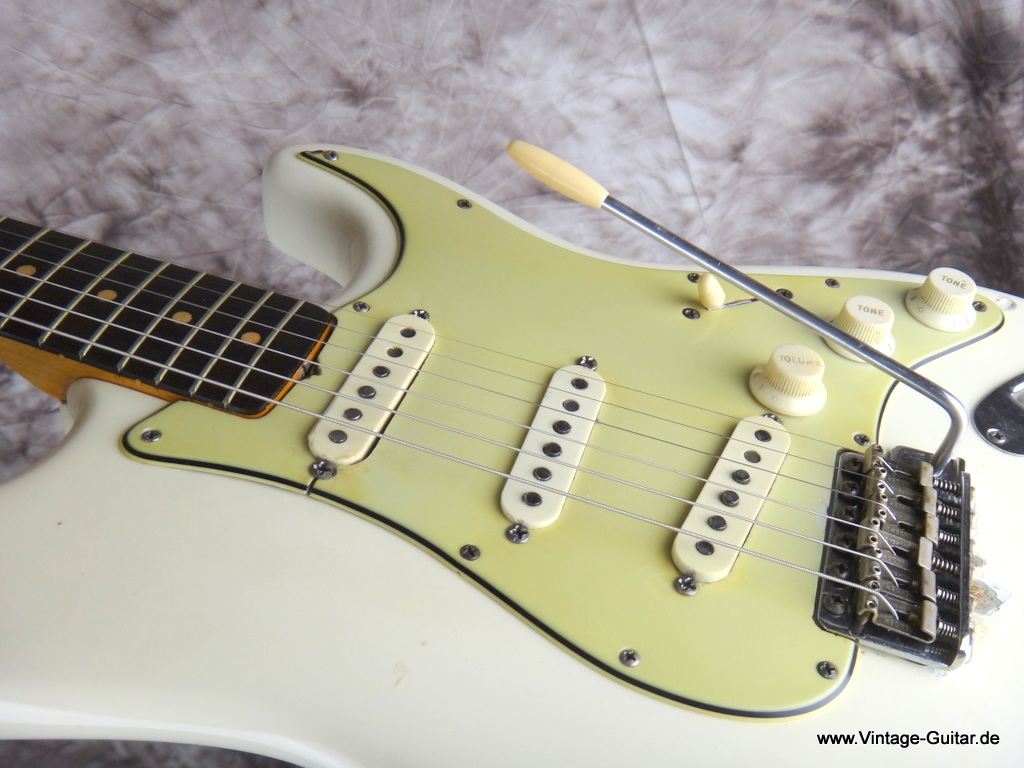 img/vintage/1790/Fender_Straocaster_1964_Olympic_White_Refinsih-009.JPG
