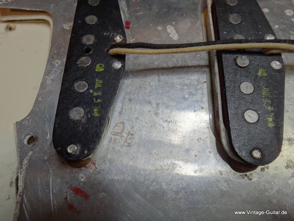 img/vintage/1790/Fender_Straocaster_1964_Olympic_White_Refinsih-013.JPG