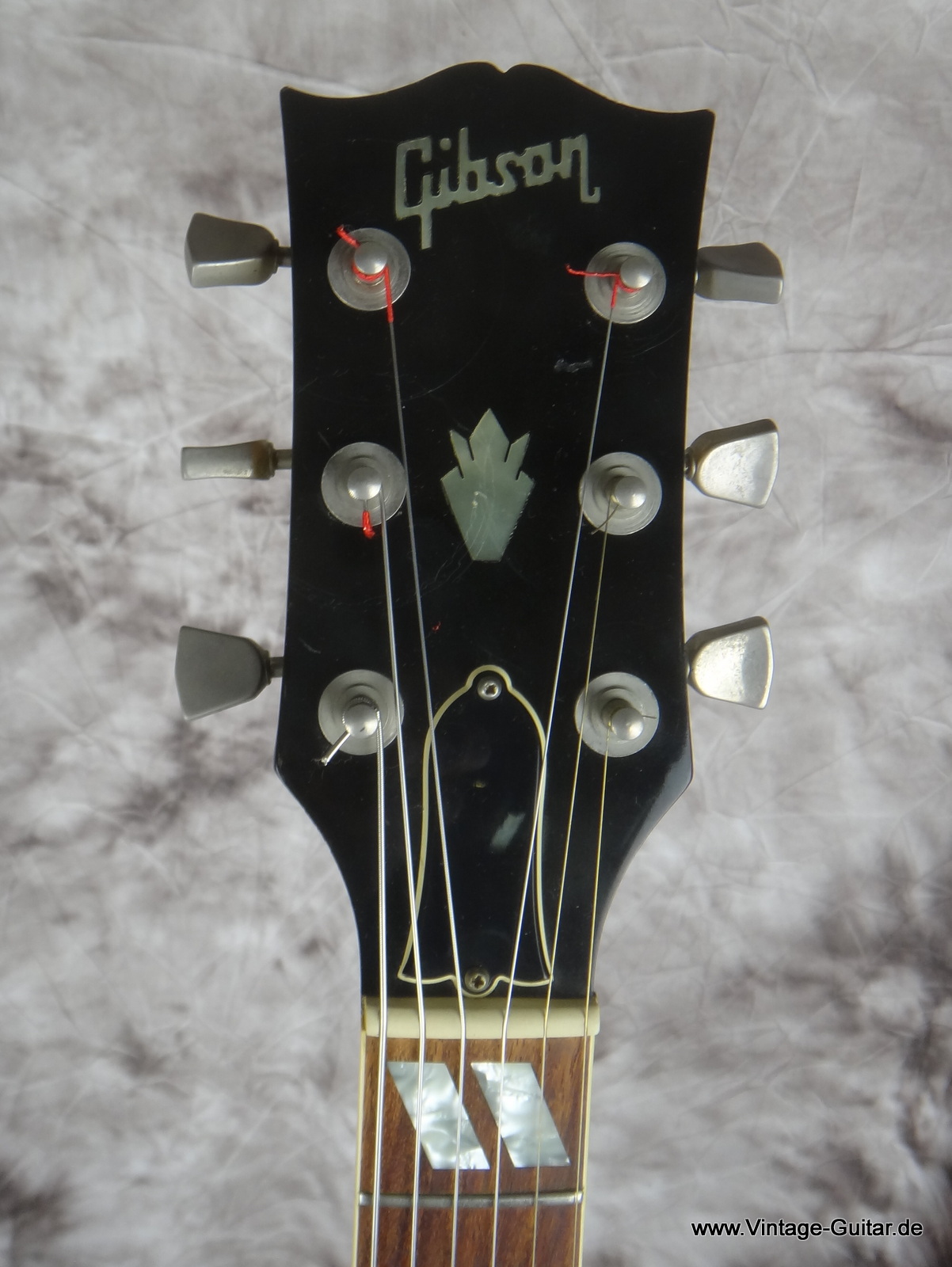 Gibson_ES-175D-sunburst-005.JPG