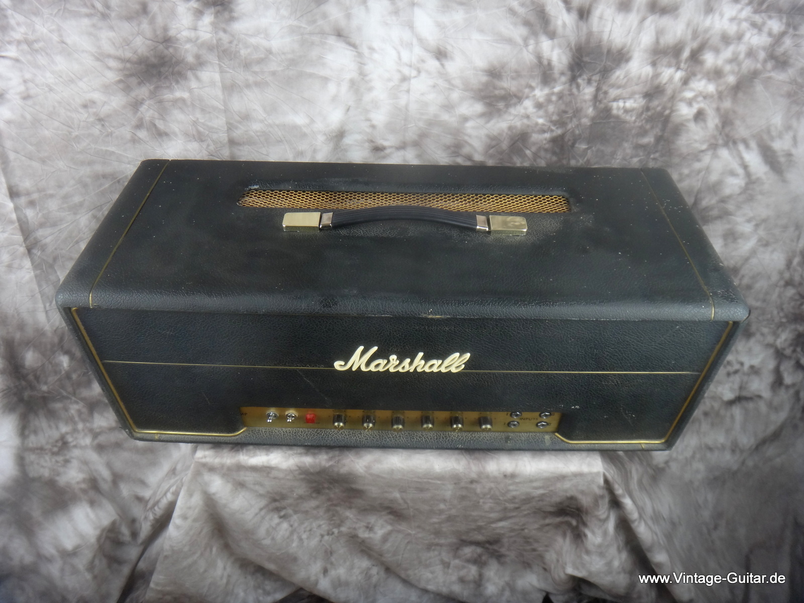 Marshall-Model-1967-Major-200watts-Top-1971-003.JPG