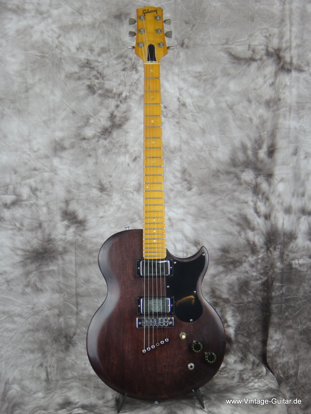 Gibson-L-6S-1974-001.JPG