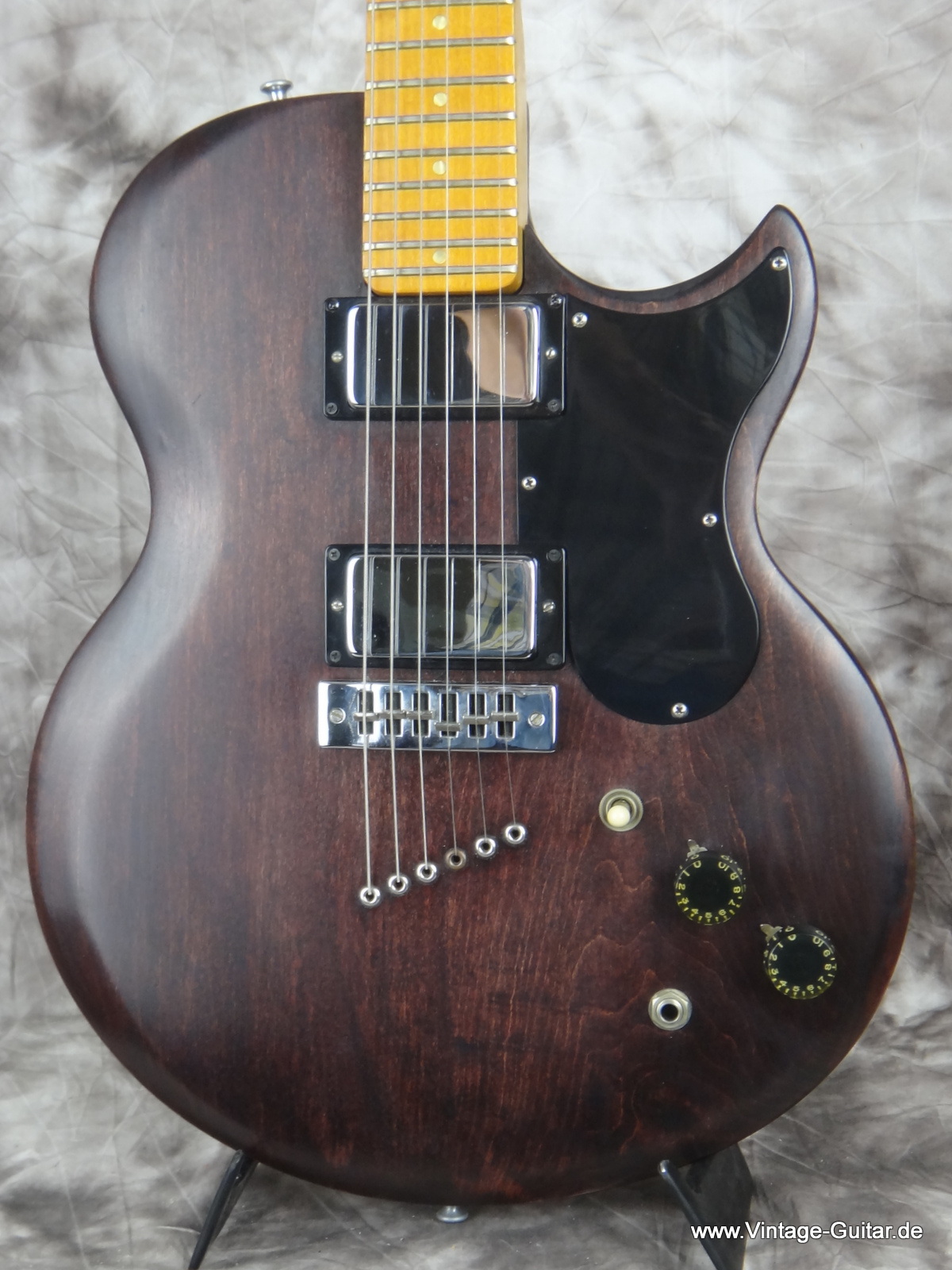 Gibson-L-6S-1974-002.JPG