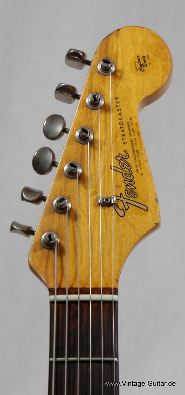 Fender_Stratocaster-sunburst_1965-CBS-005.jpg