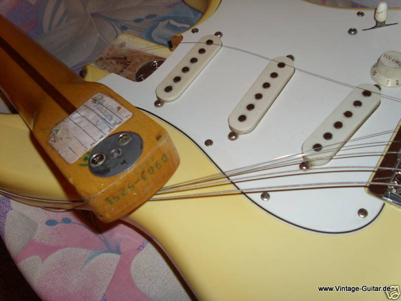 Fender-Stratocaster-1975-hardtail-olympic-white-007.jpg