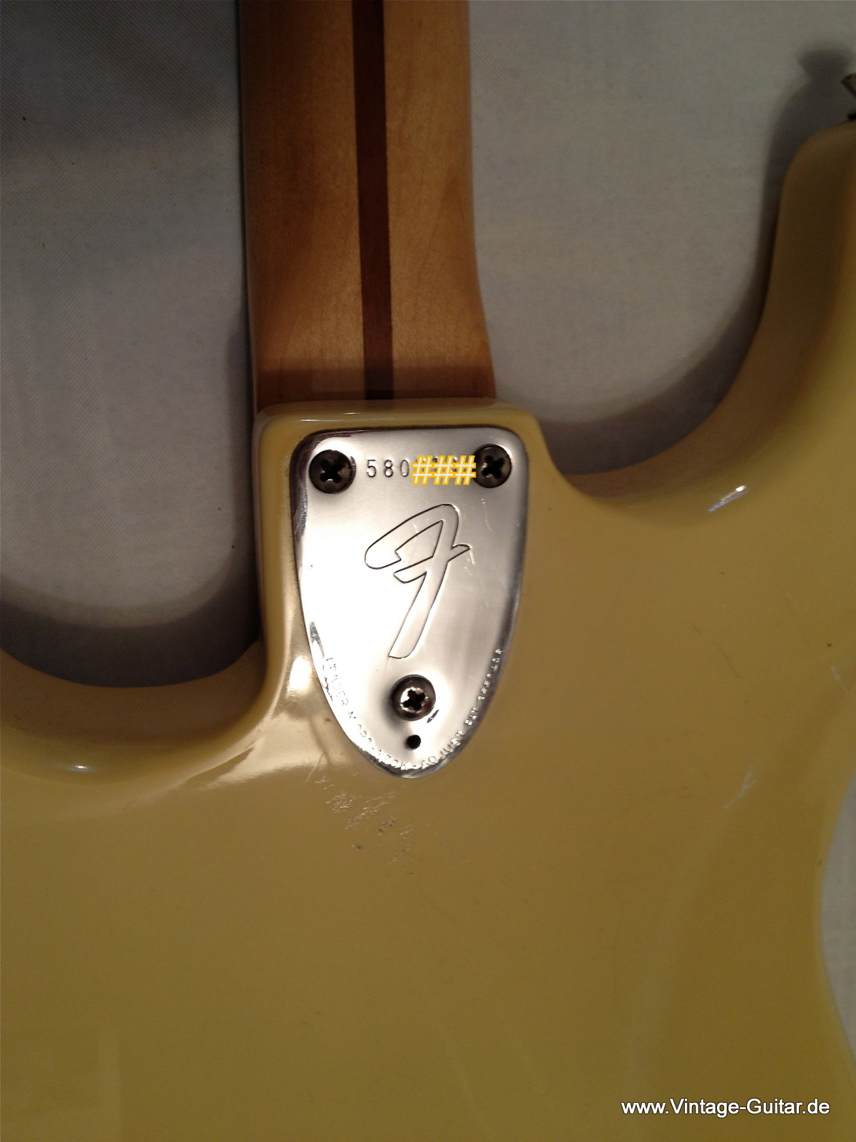 Fender-Stratocaster-1975-hardtail-olympic-white-013.jpg