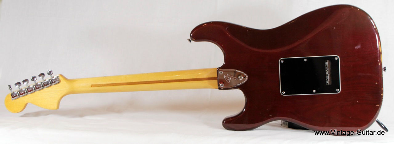 Fender_Startocaster-Translucent-red-1979-003.jpg