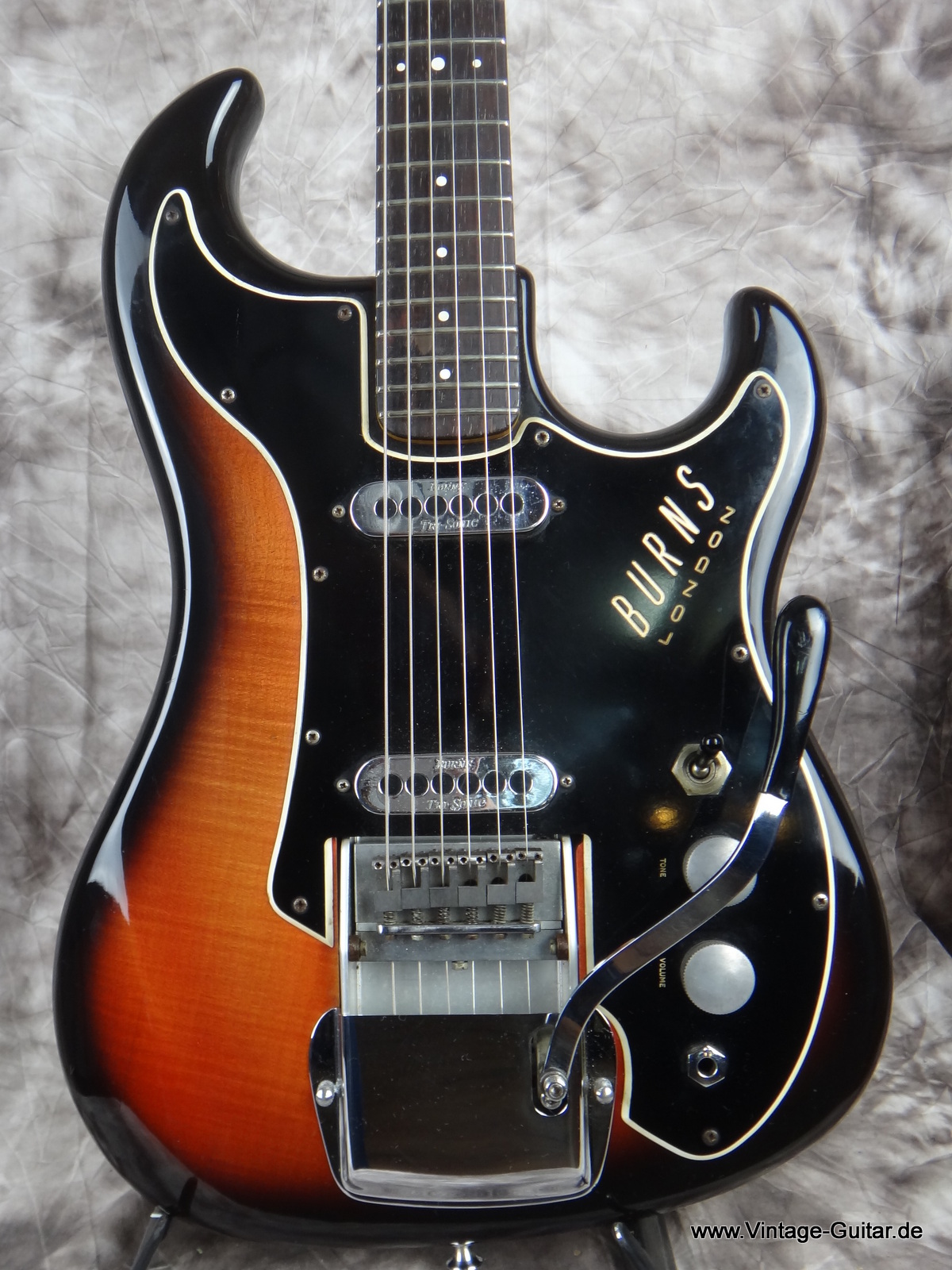 Burns-Jazz-Guitar-sunburst-1963-007.JPG