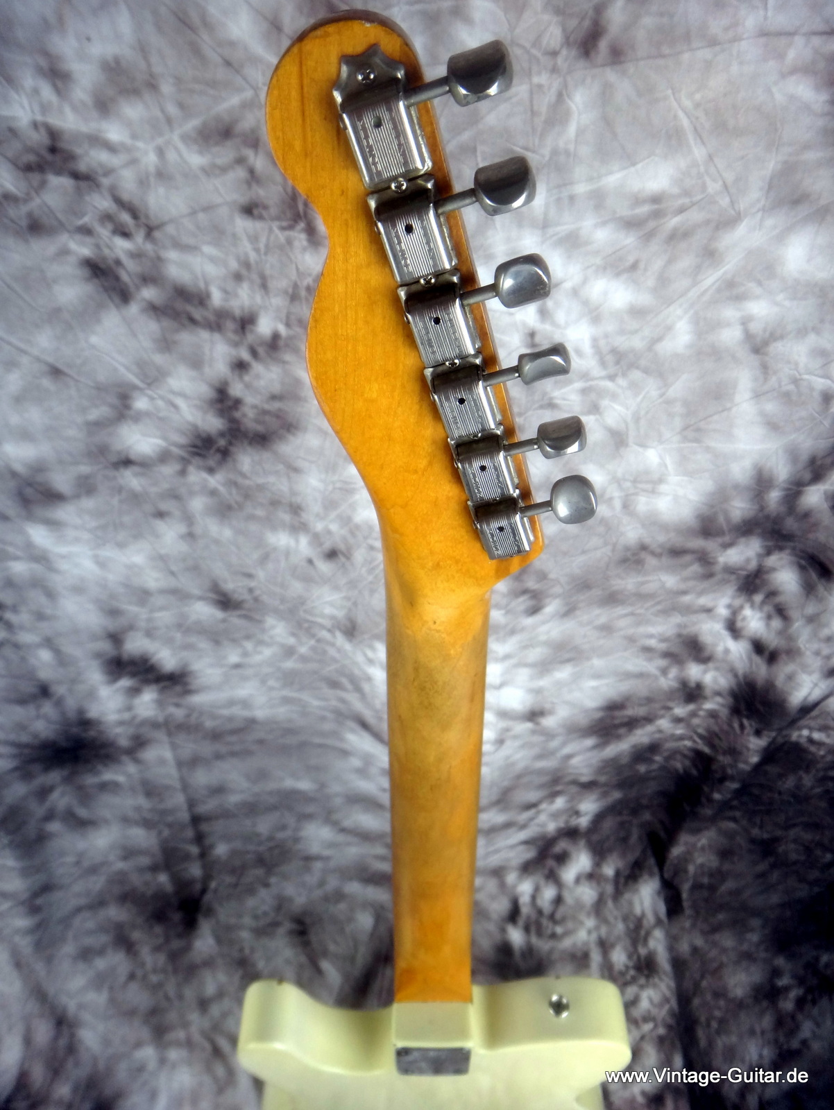 Fender_Telecaster-1966_refinished-body-005.JPG