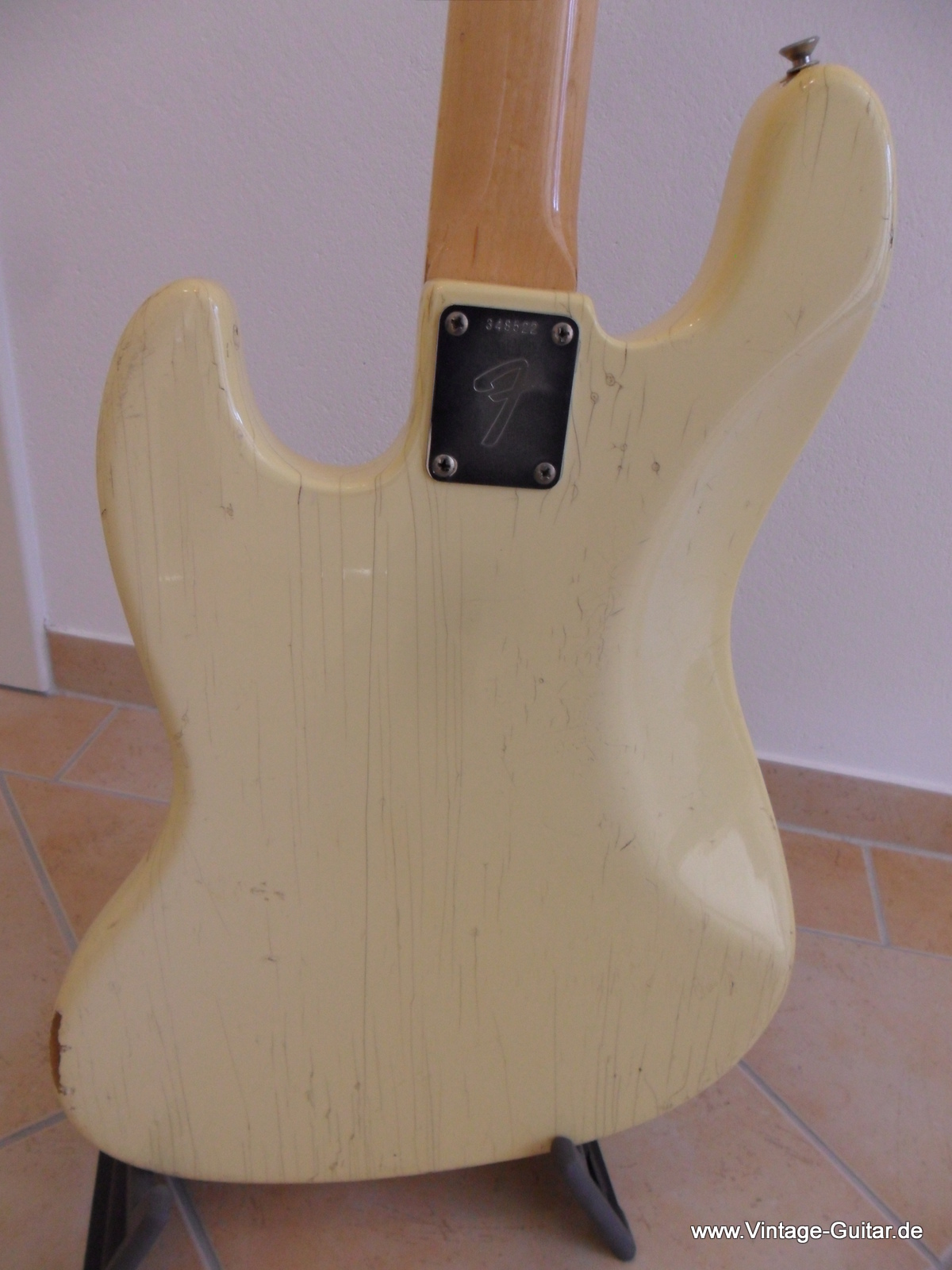 Fender-Jazz-Bass_1972-olympic_white-004.JPG