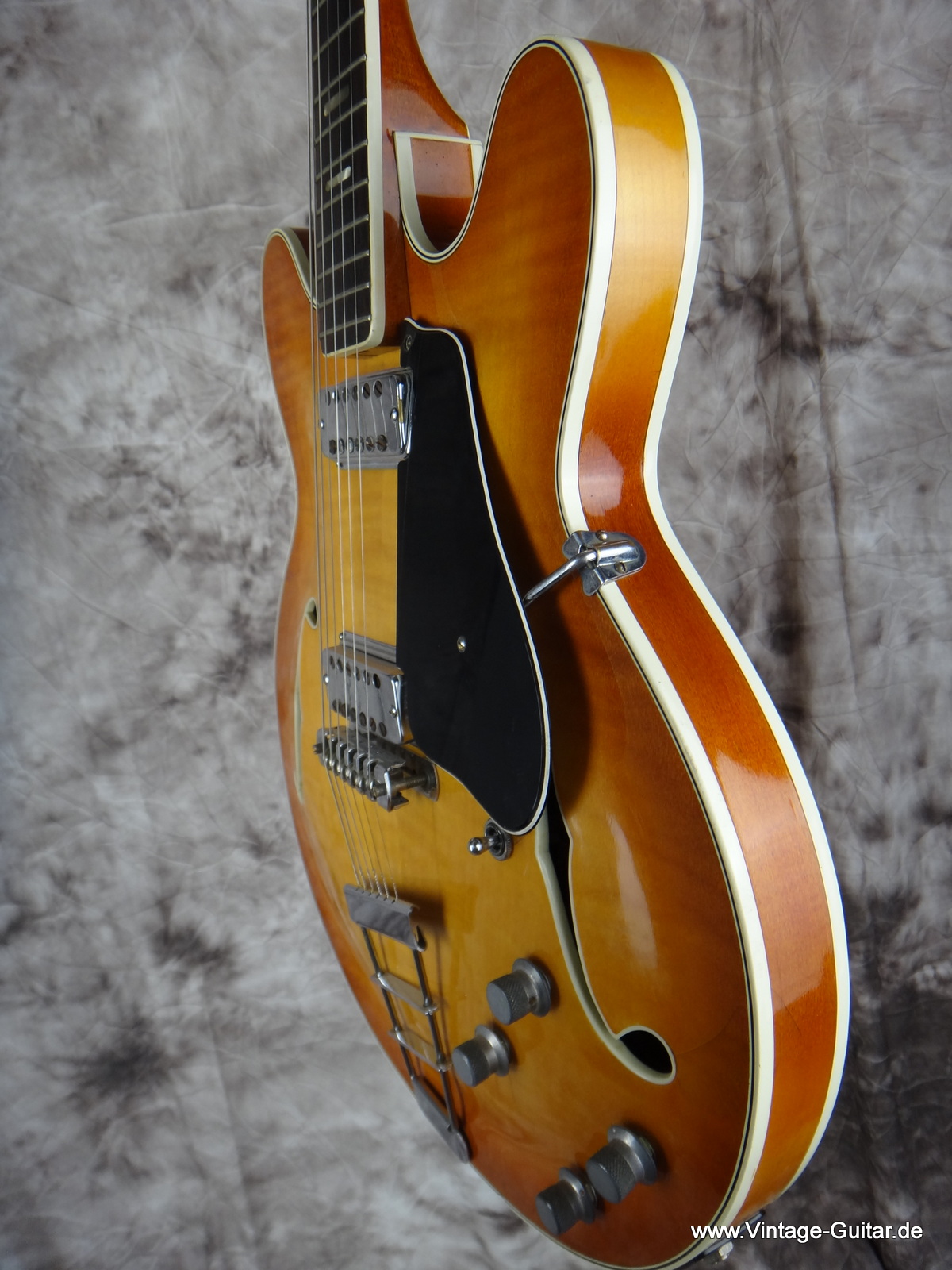 Vox-Lynx-V213-guitar-made-in-Italy-1967-006.JPG