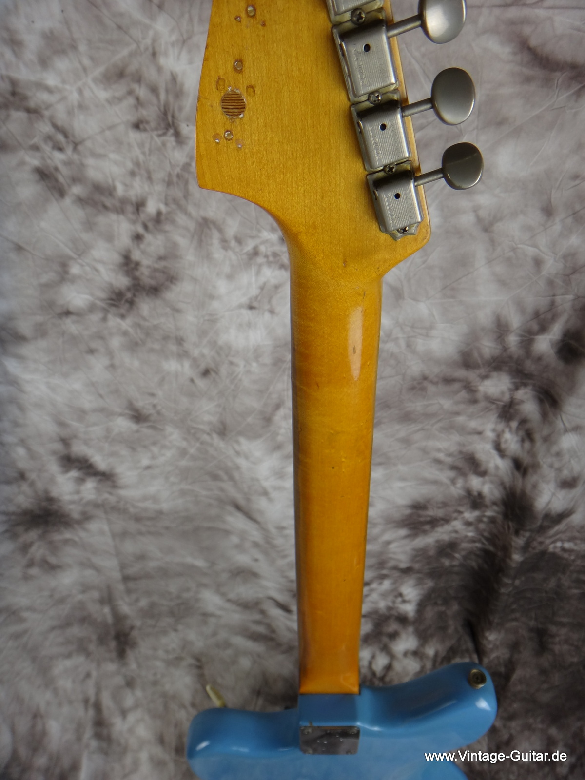 Fender_Jazzmaster-1966_blue-refinished-007.JPG
