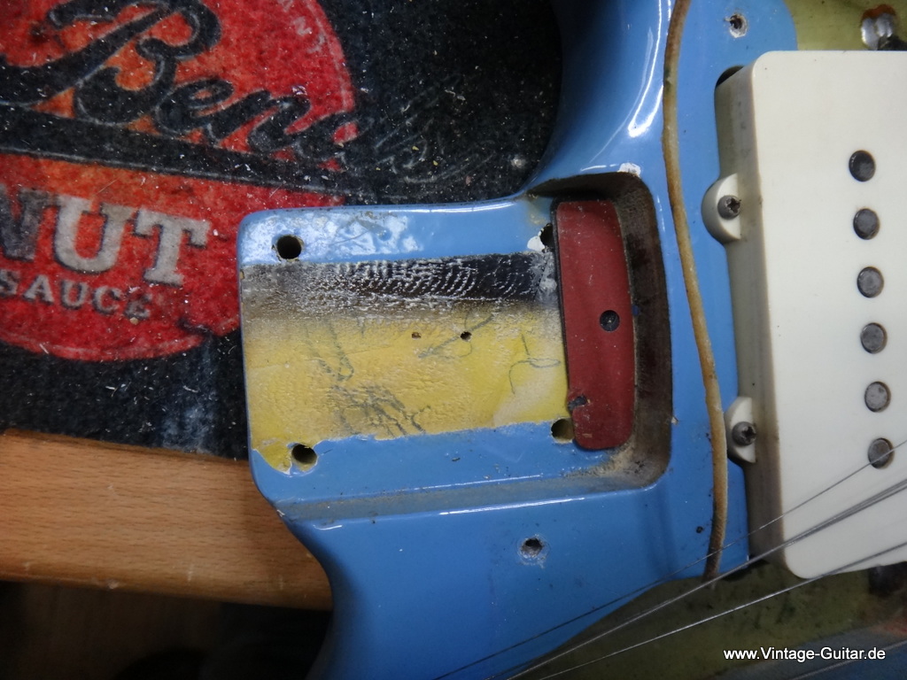 Fender_Jazzmaster-1966_blue-refinished-014.JPG