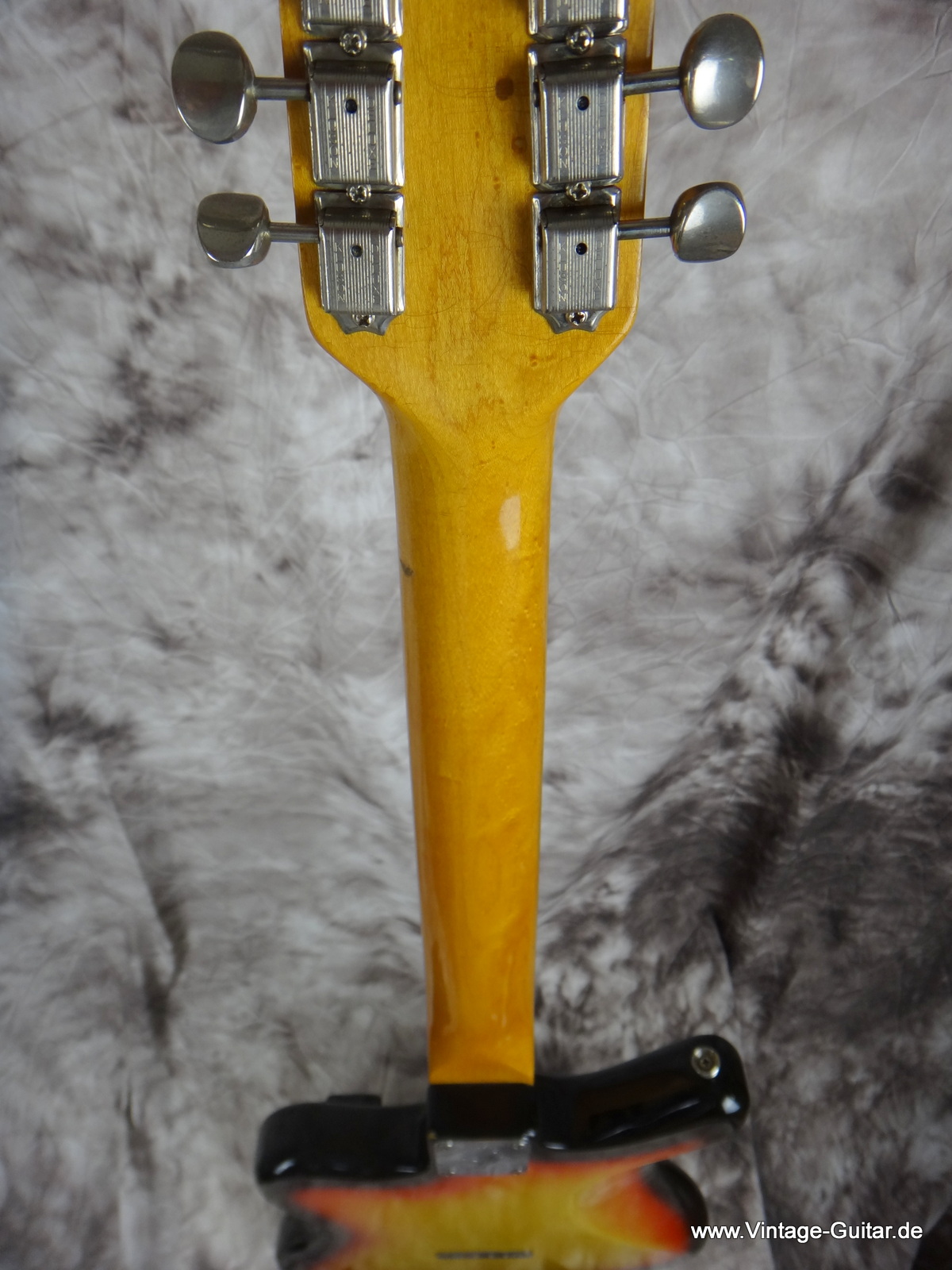 Fender-Electric-XXII-12-string-guitar-1966-sunburst-016.JPG
