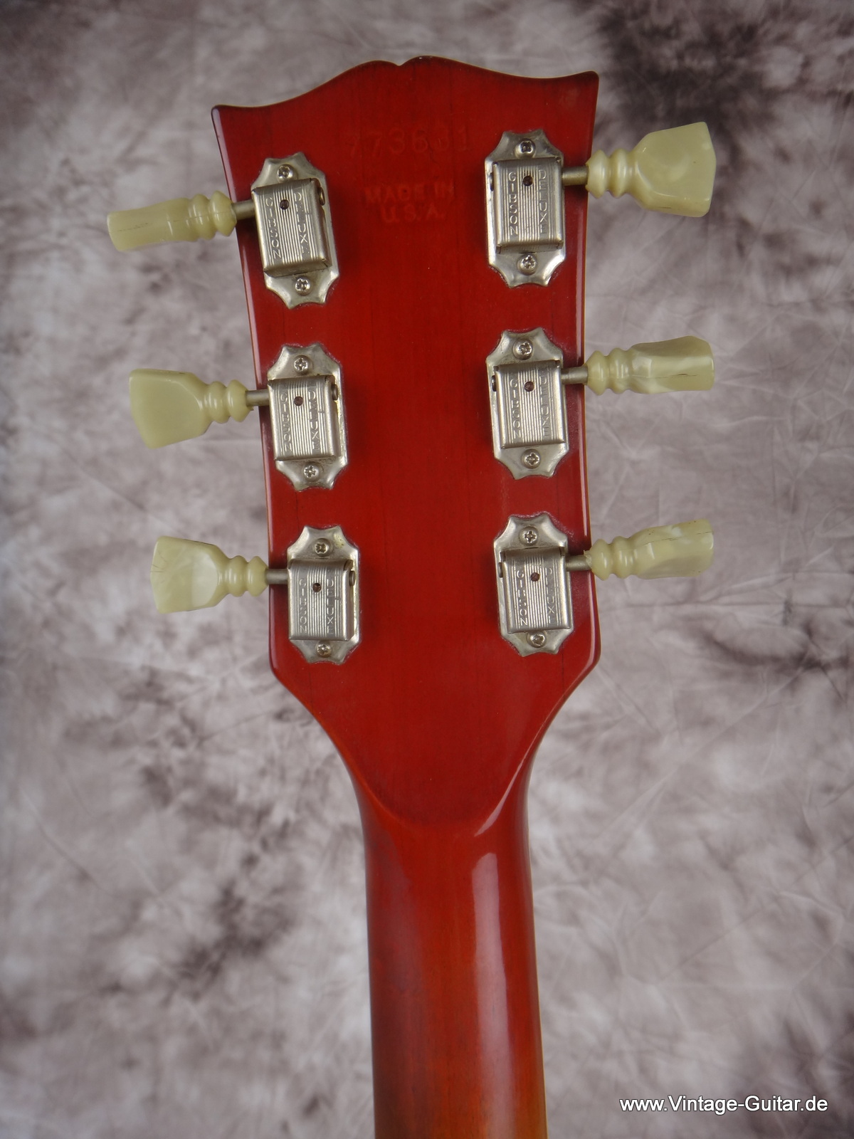 Gibson_Les_Paul-Deluxe-cherry-burst-1972-006.JPG