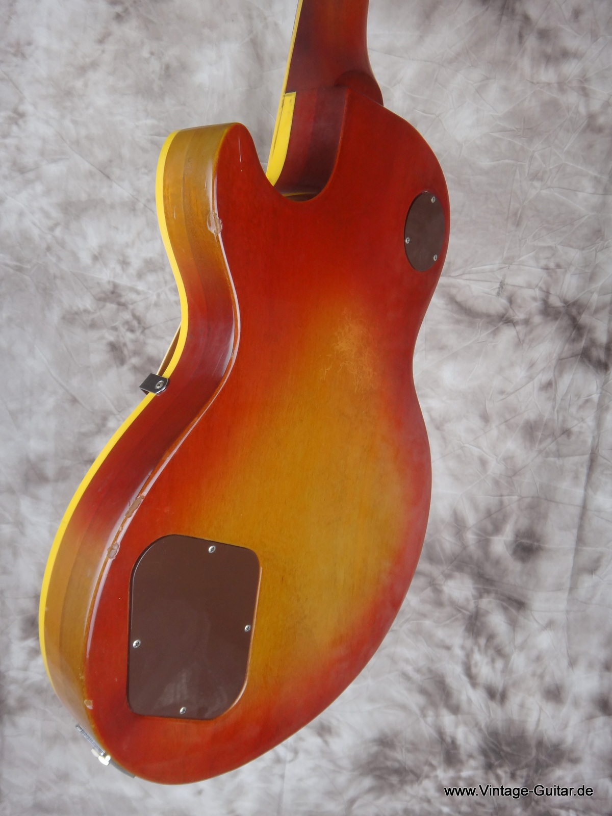 Gibson_Les_Paul-Deluxe-cherry-burst-1972-010.JPG