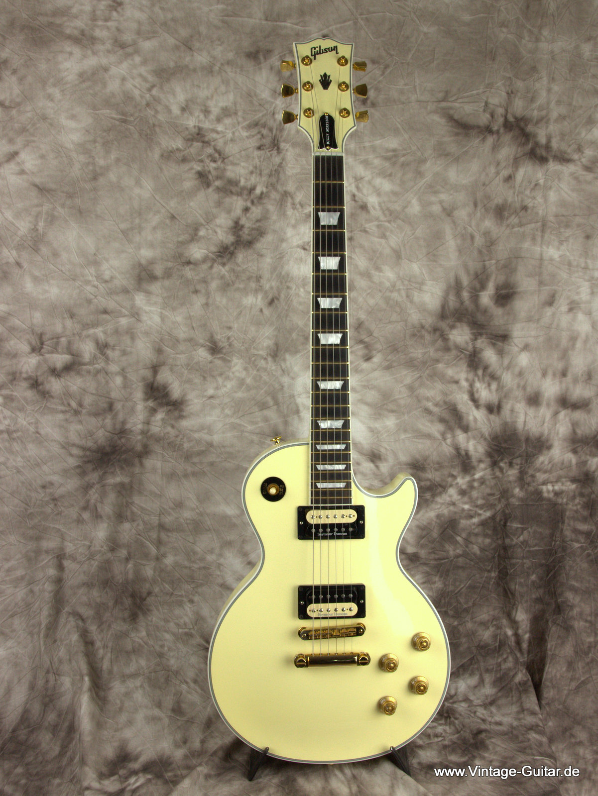 Gibson_Les-Paul_Standard-Billy-Morrisson-2011-001.jpg