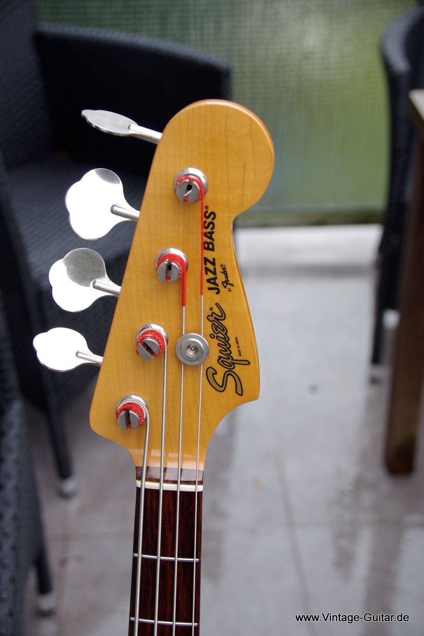 Squier-Jazzbass-medium-scale-sunburst-1983-005.jpg