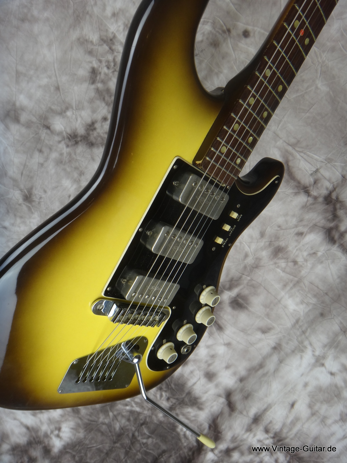 Hofner-Model-175-sunburst-1962-005.JPG