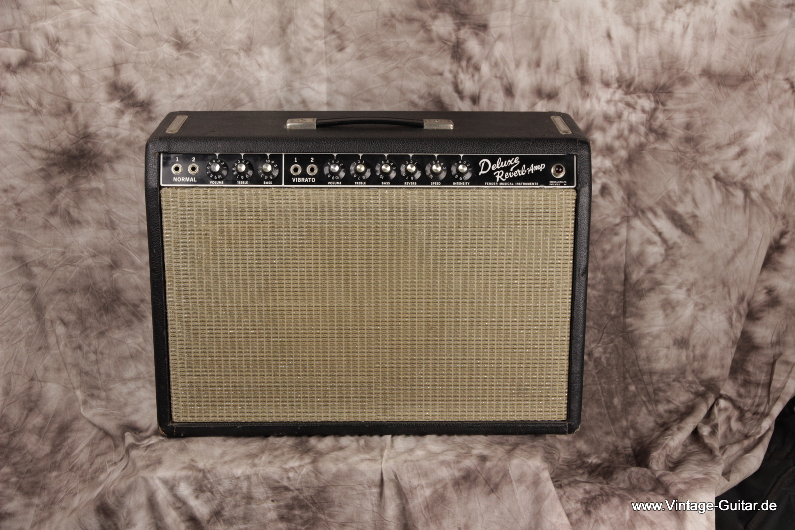 Fender_Deluxe_Reverb_Amp-blackface_1965-001.JPG