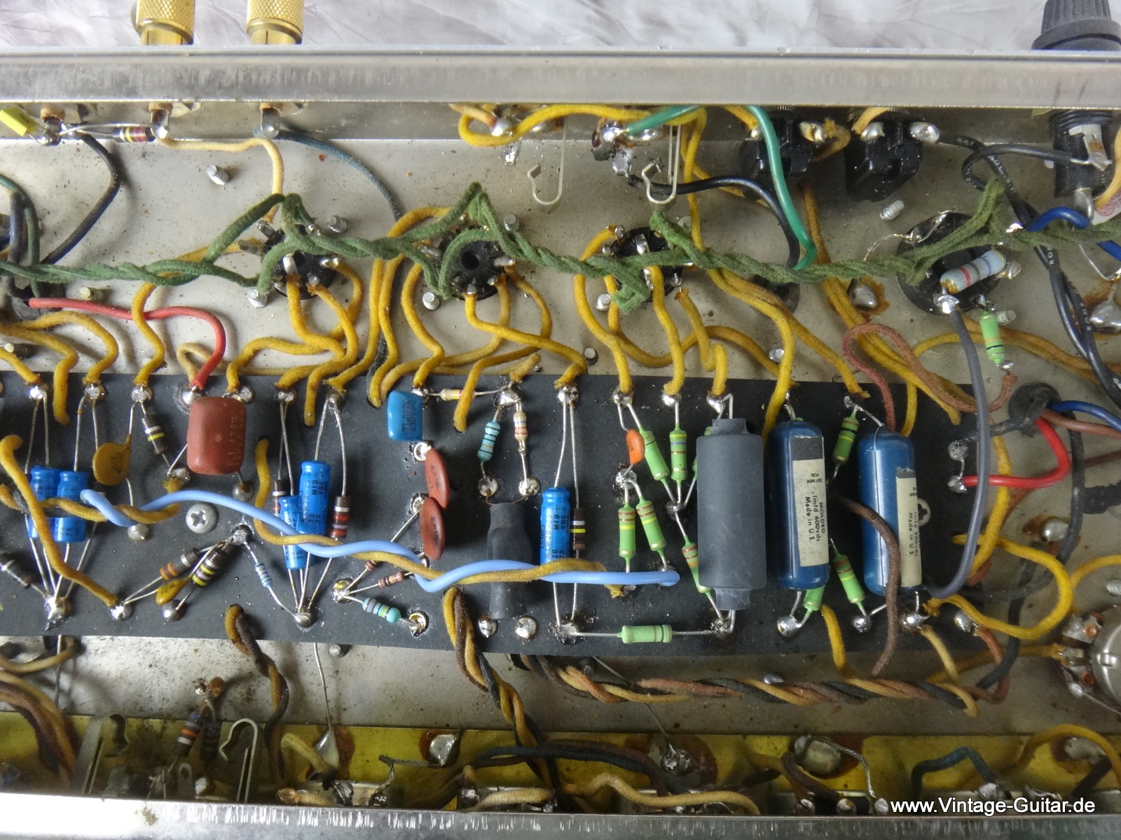 Fender_Deluxe_Reverb_Amp-blackface_1965-014.JPG