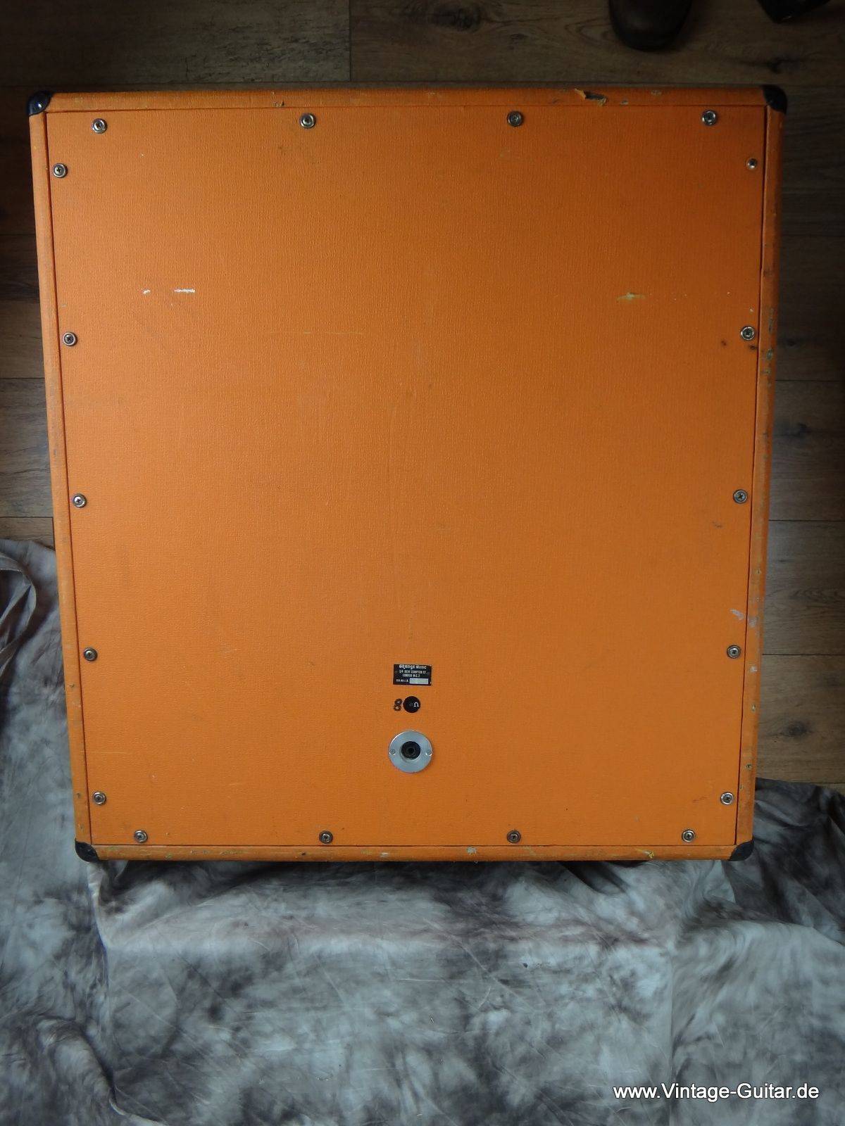Orange-Cabinet-18-inch-bass-002.JPG