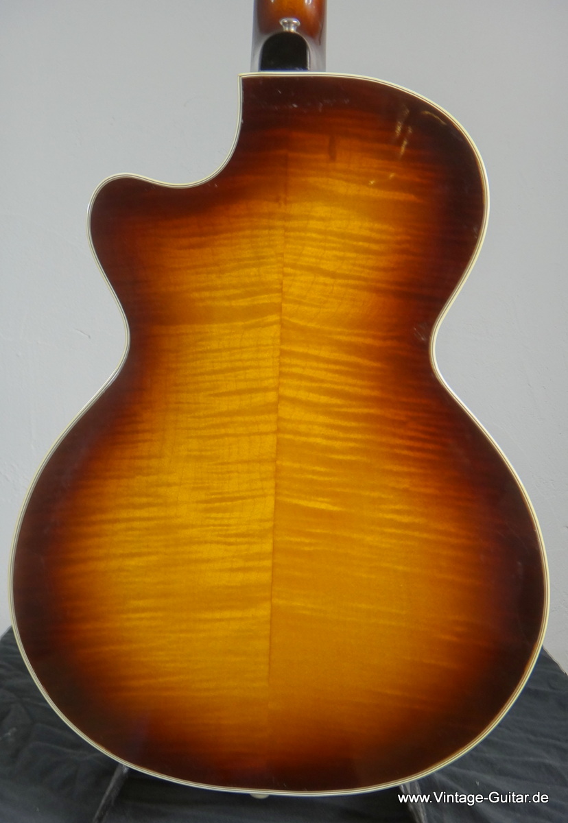 Hofner-Club-50-from-1968-006.JPG