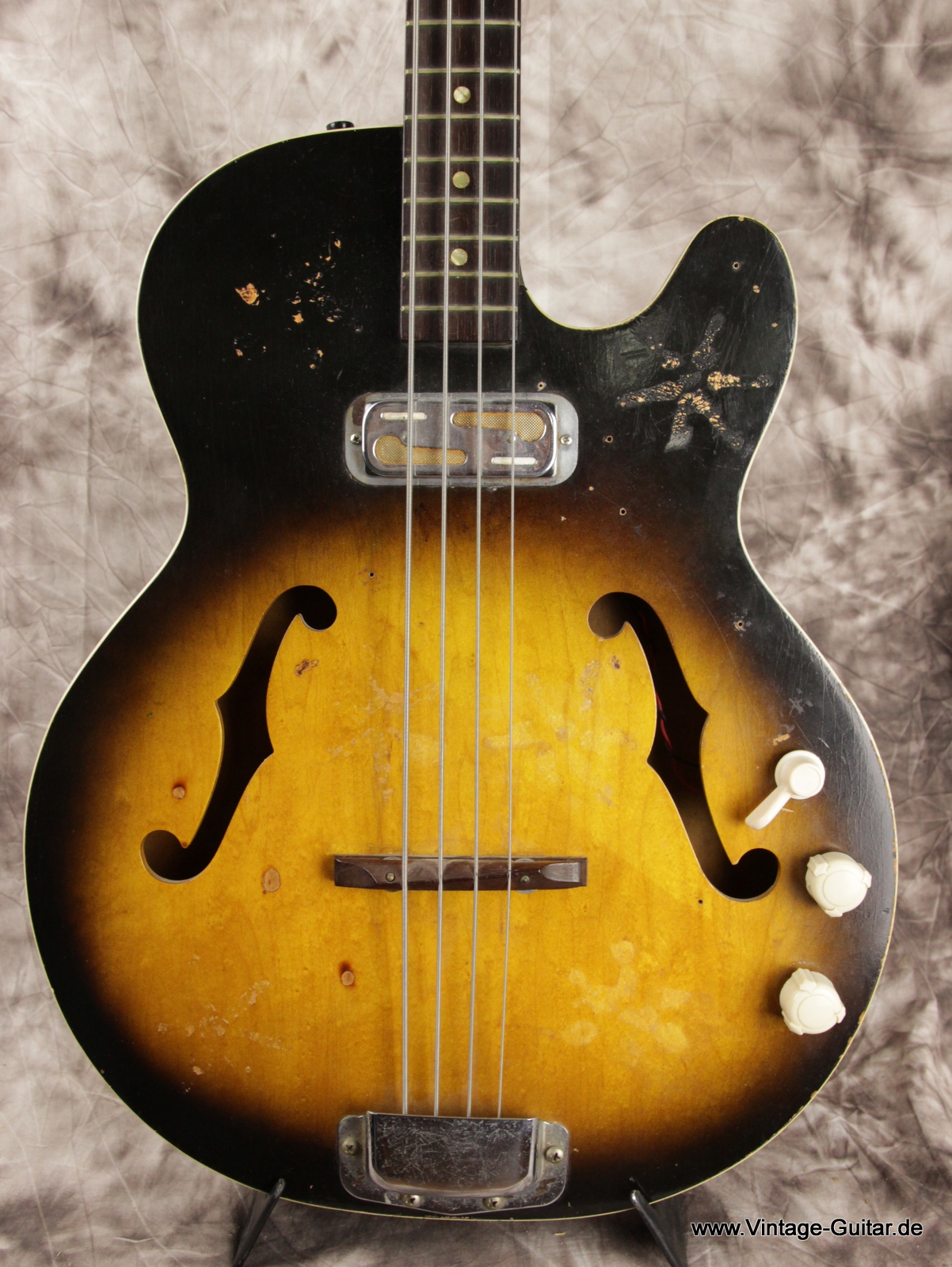 Harmony-H-22-Bass-1965-002.JPG