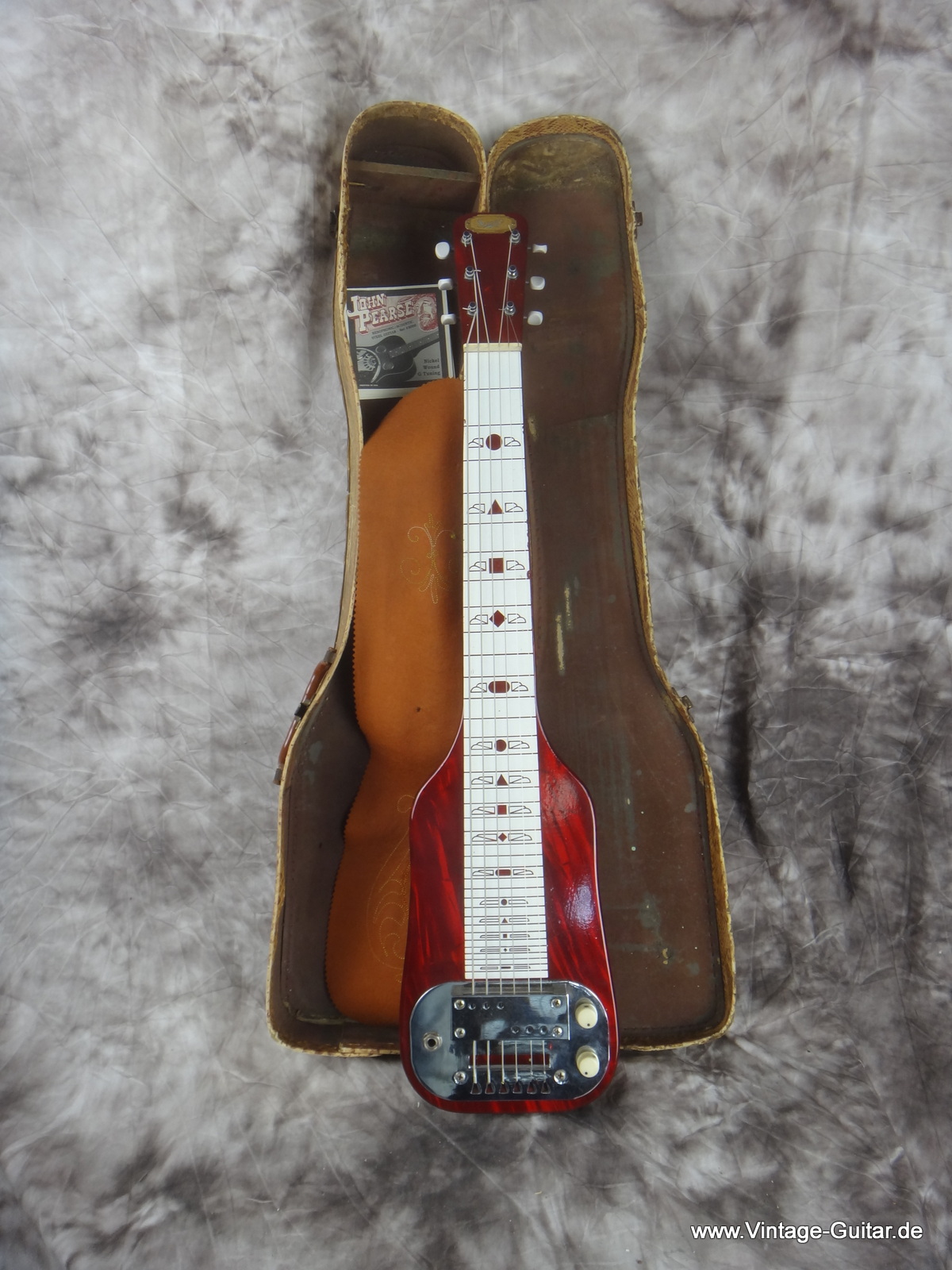 Supro-Lapsteel-red-perloid-1955-004.JPG