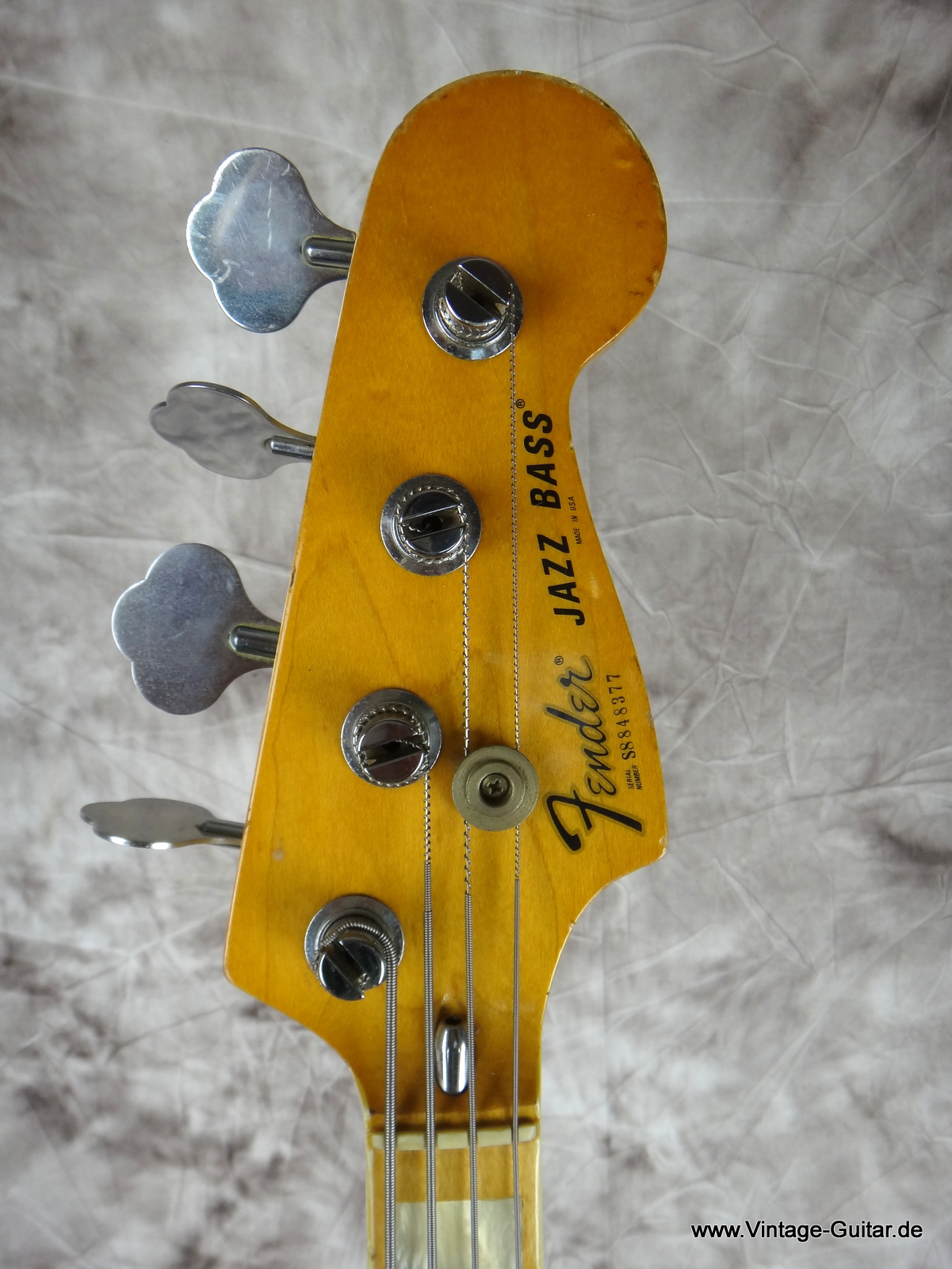 Fender_Jazzbass-1979-whine-005.JPG