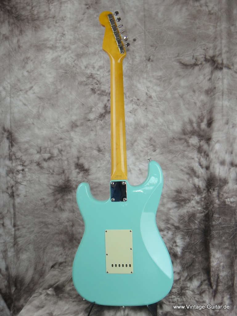 Fender_Stratocaster-Japan-1997-foam-green-003.JPG