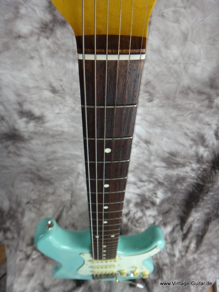 Fender_Stratocaster-Japan-1997-foam-green-006.JPG