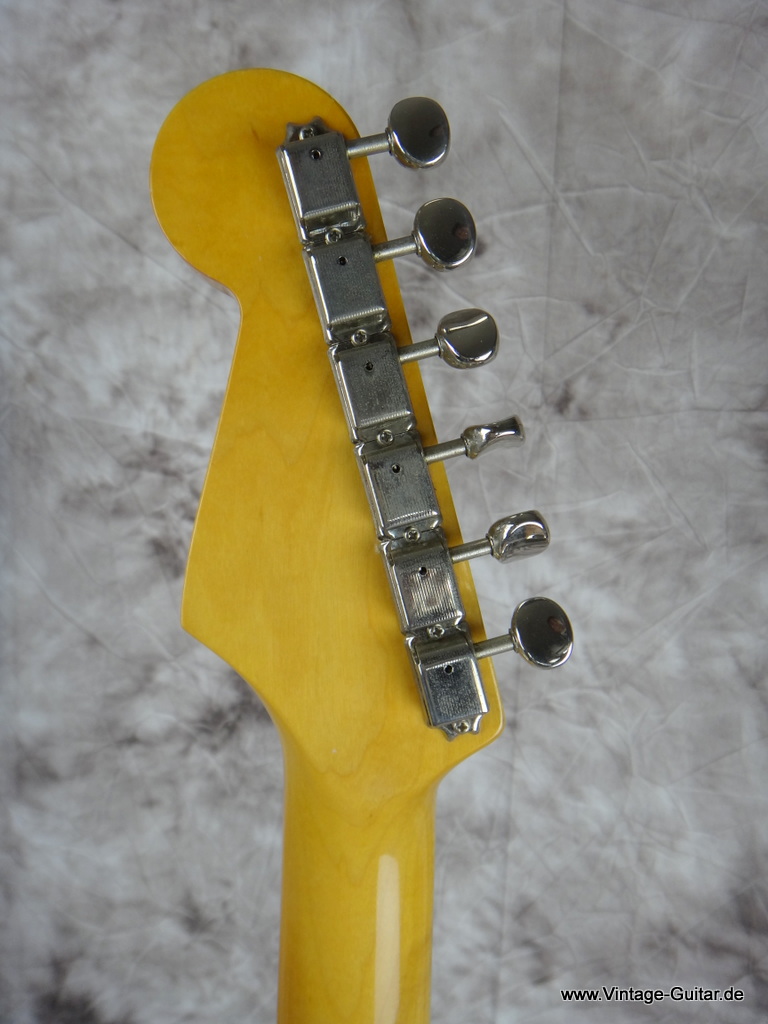 Fender_Stratocaster-Japan-1997-foam-green-007.JPG