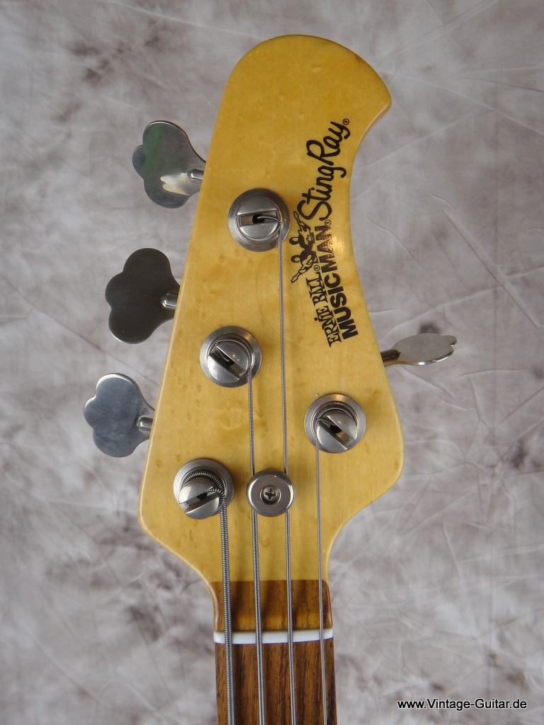 Musicman-Stingray_sunburst_1991-005.JPG