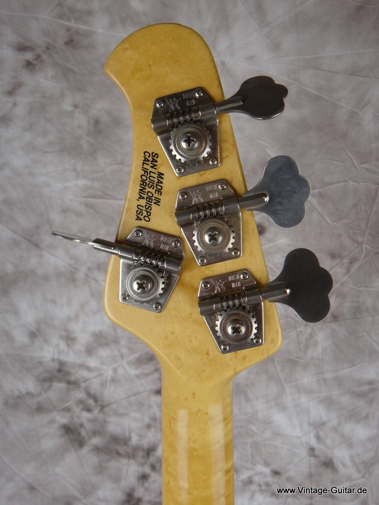 Musicman-Stingray_sunburst_1991-006.JPG