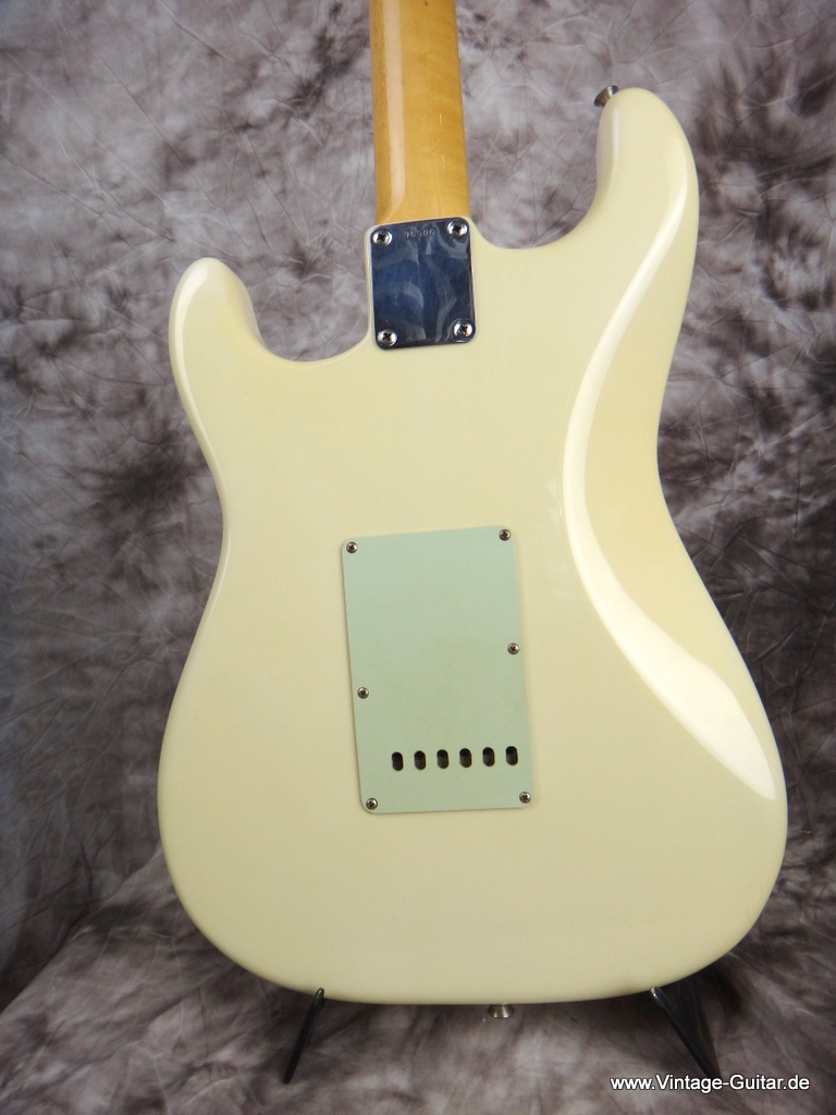 Fender_Stratocaster_1963-olympic-white-refinished-003.JPG