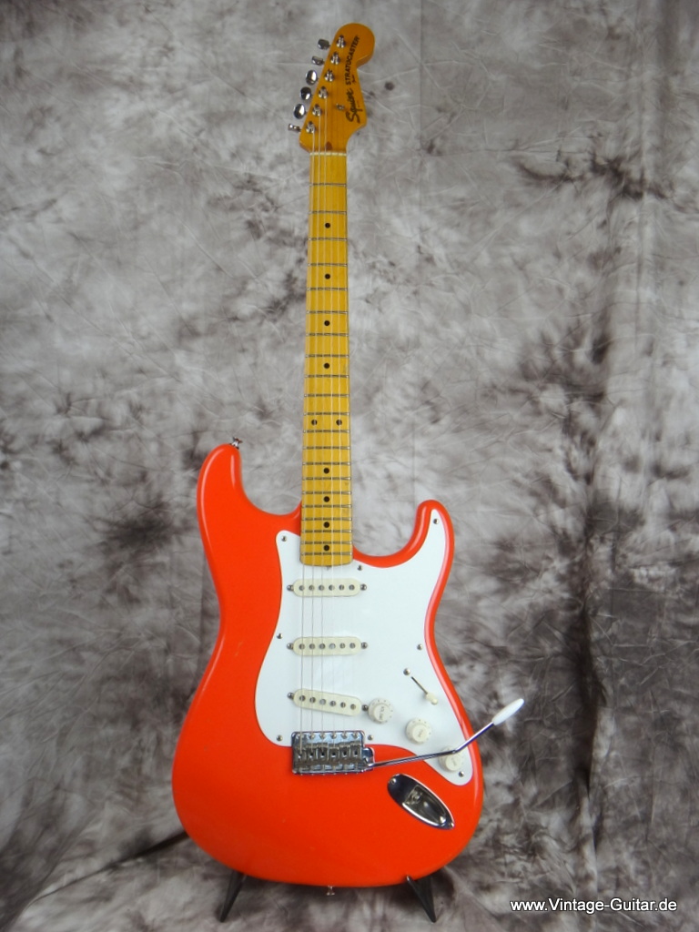 Fender_Squier_Stratocaster_1983-fiesta-red-001.JPG