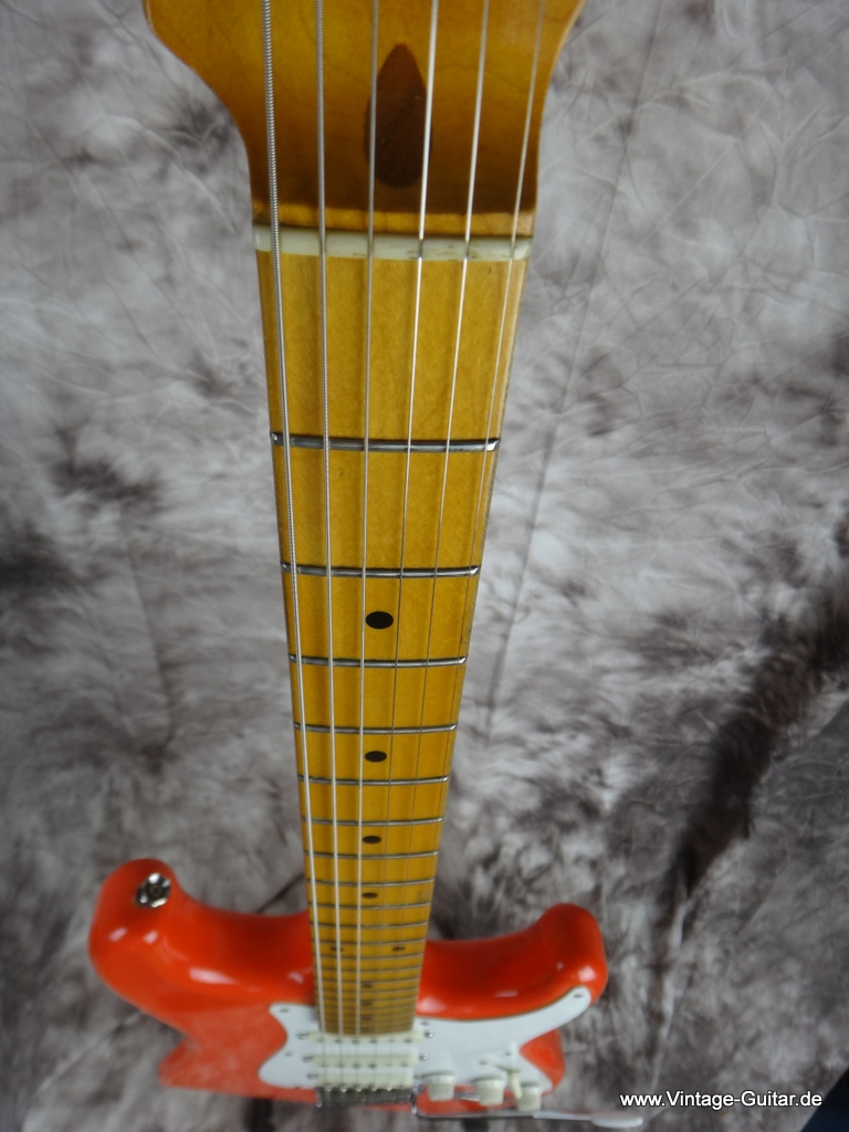 Fender_Squier_Stratocaster_1983-fiesta-red-006.JPG