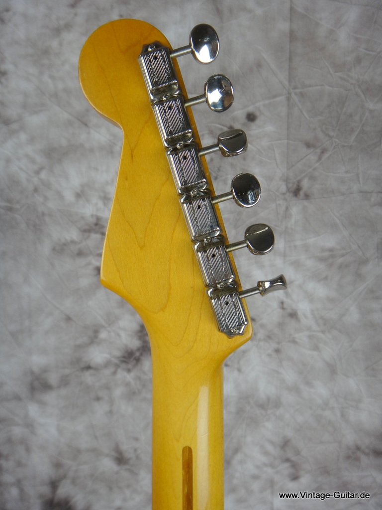 Fender_Squier_Stratocaster_1983-fiesta-red-007.JPG