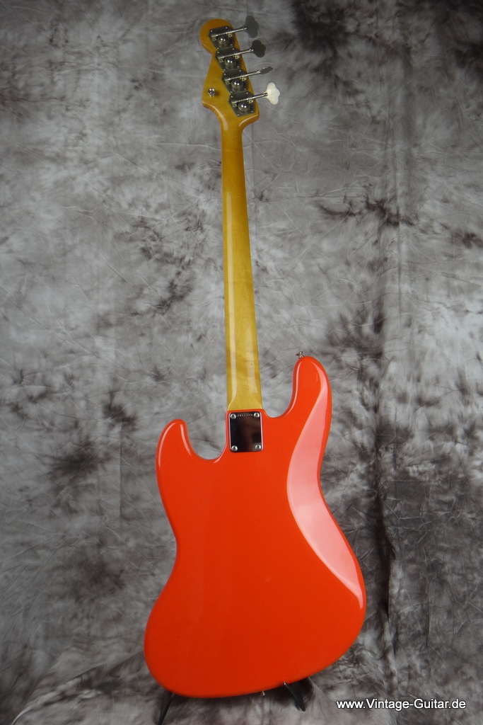 Fender-Squier-Jazz-Bass-fiesta-red-Hollies-Eric-Haydock-003.JPG