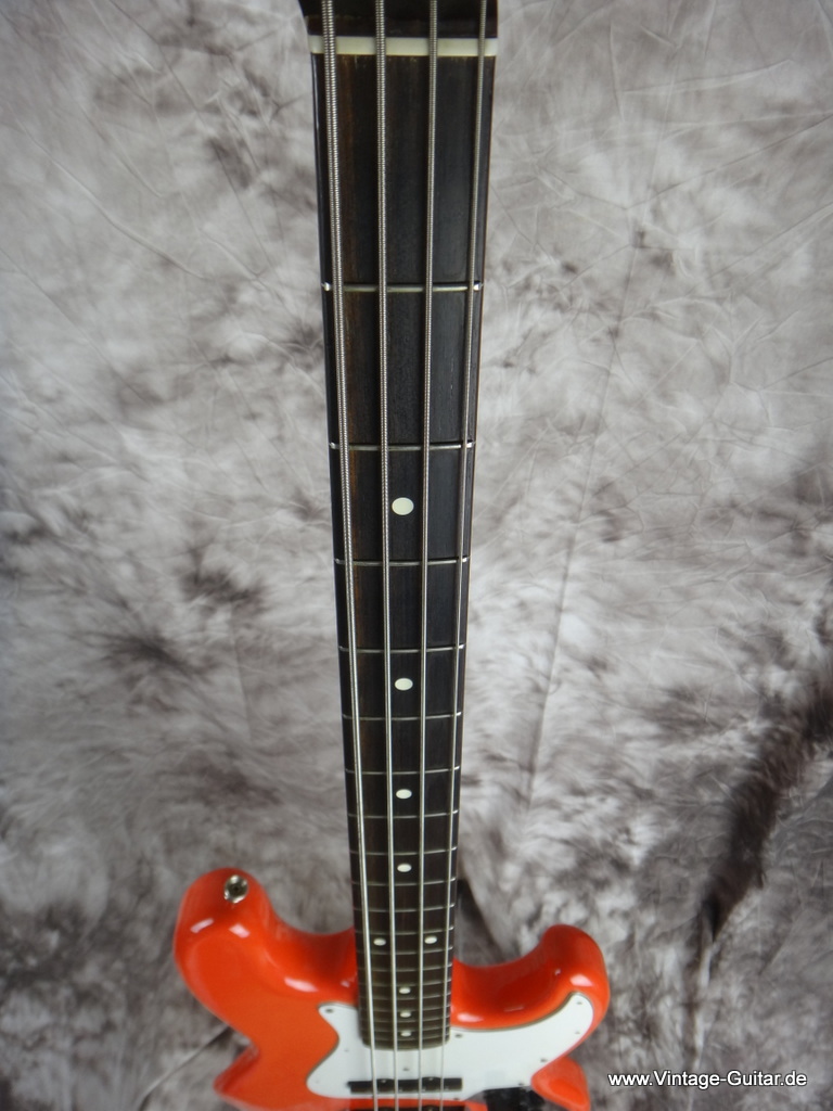 Fender-Squier-Jazz-Bass-fiesta-red-Hollies-Eric-Haydock-004.JPG