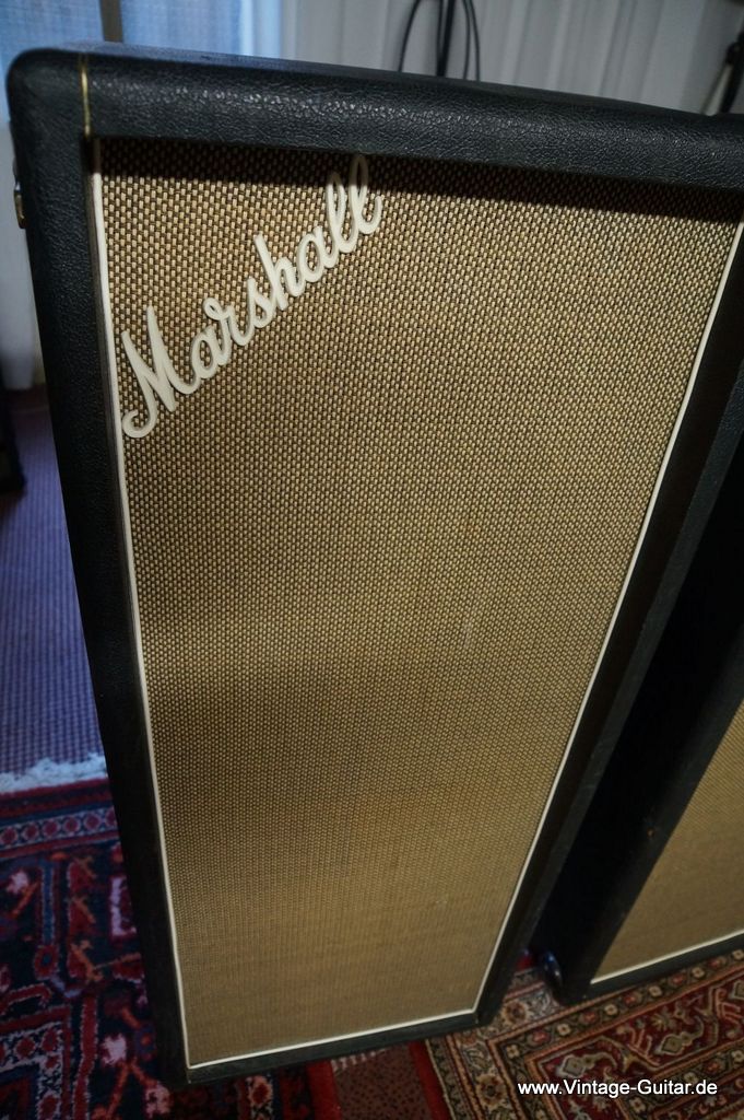 Marshall-1969-4x12-Speaker-Columns-1970-003.JPG