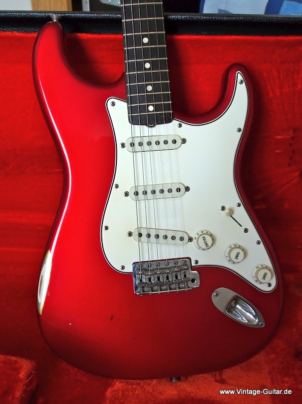 Fender_Stratocaster-1965_Candy-Apple-Red-003.jpg
