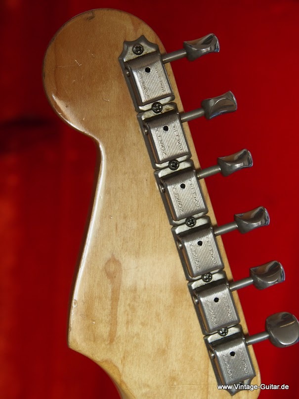 Fender_Stratocaster-1965_Candy-Apple-Red-006.jpg