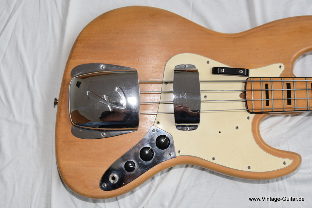 Jazz_Bass_Fender-1971_stipped-natural-002.JPG