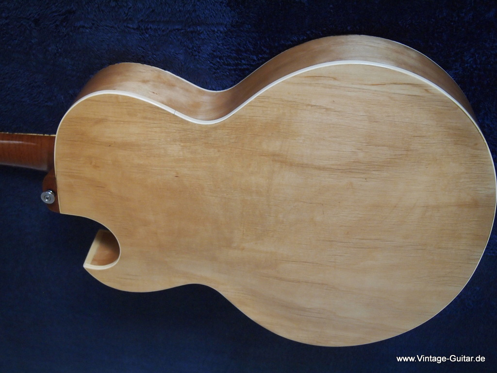 ES-175_Gibson-natural_1950_p_90-p90-004.JPG