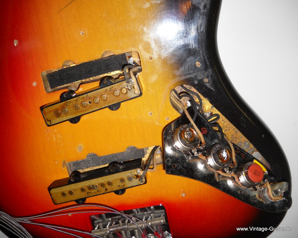 Fender_Jazz_Bass-1965-sunburst-L-series-010.JPG