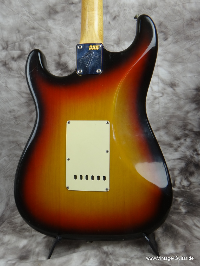Fender-Stratocaster_1970_sunburst-all-original-004.JPG