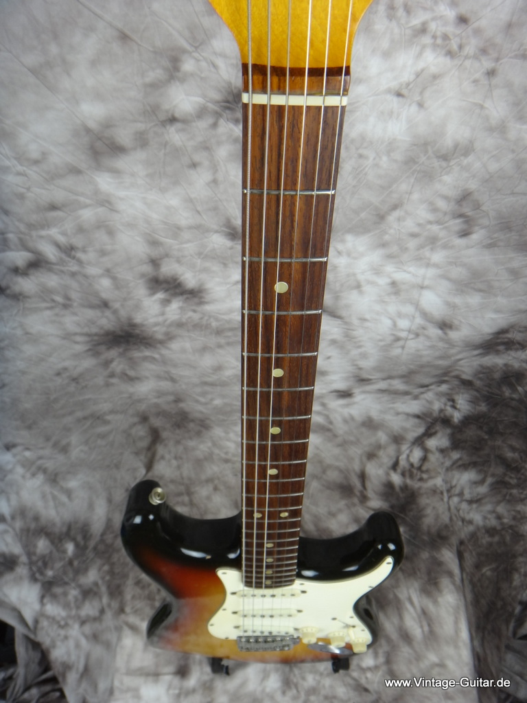 Fender-Stratocaster_1970_sunburst-all-original-007.JPG